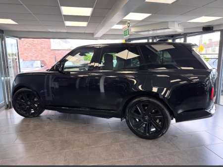 2025 Land Rover Range Rover 3.0 P460E Autobiography €149,900