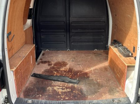 2019 Volkswagen Caddy PV TDI 102HP MANUAL 5SPEED 5DR €9,950 thumbnail