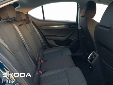 2023 Skoda Octavia STYLE 1.0TSI 110HP €27,950 thumbnail