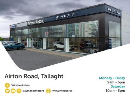 2023 Peugeot 3008 1.2 PureTech 130bhp Auto 6.4 Allure €32,995 thumbnail