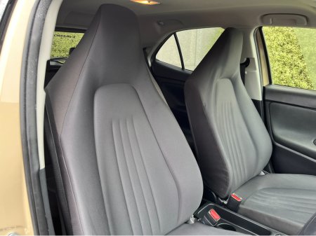 2021 Toyota Yaris Cross X AUTOMATIC HYBRID 1.5 PETROL //ADAPTIVE CRUISE CONTROL//KEYLESS ENTRY//REVERSE CAMERA// €19,950 thumbnail