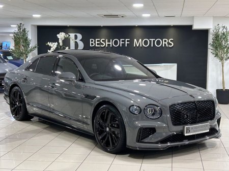 2025 Bentley Flying Spur 4.0 V8 SPEED FIRST EDITION HYBRID NEW MODEL (771 BHP)=ONLY 4000 MILES//BENTLEY WARRANTY UNTIL 2028//HUGE SPEC=CARBON PACK//TAILORED FINANCE PACKAGES A €289,995