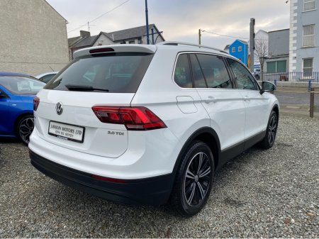 2017 Volkswagen Tiguan 2.0 TDi SE €17,995 thumbnail