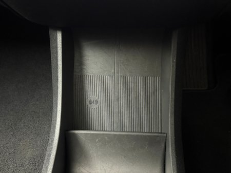 2024 Volvo EX30 ULTRA 69KWH *PAN ROOF* €35,990 thumbnail