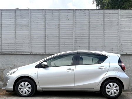 2016 Toyota Aqua 1.5 HYBRID / AUTO / PARK ASSIST / NAV / FOGS / AIR-CON/***FINANCE PACKAGES AVAILABLE*** €8,985 thumbnail