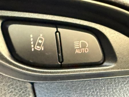 2020 Toyota Yaris  €12,990 thumbnail