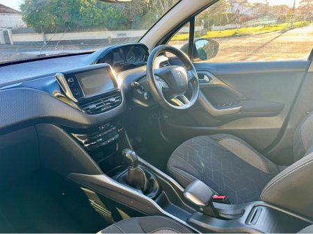 2017 Peugeot 2008 ACTIVE 1.2 PURETECH 82 4DR €7,950 thumbnail