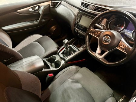 2019 Nissan Qashqai 1.5 SV PREMIUM MY19 4DR €16,940 thumbnail