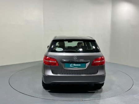 2013 Mercedes-Benz B Class B 180 CDi €10,800 thumbnail