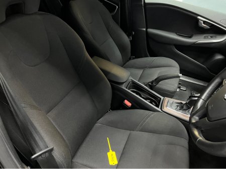 2018 Volvo V40 €16950! 2018 VOLVO V40 D4 NAVI ED 2.0 AUTOMATIC / REVERSE CAMERA / CRUISE CONTROL €16,950 thumbnail