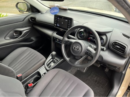 2021 Toyota Yaris Cross X AUTOMATIC HYBRID 1.5 PETROL //ADAPTIVE CRUISE CONTROL//KEYLESS ENTRY//REVERSE CAMERA// €19,950 thumbnail