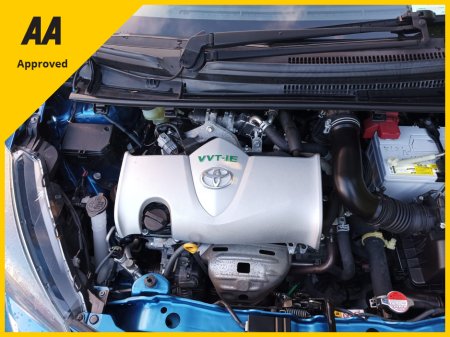 2016 Toyota Yaris 1.3 PETROL 4 CYLINDER AUTOMATIC ONLY 28,643 kms FACTORY IMMOBILISER PROXIMITY KEY MULTI FUNCTION STEERING WHEEL REVERSE CAMERA TOUCH SCREEN RADIO ANDROID AUTO APPLE CAR PLAY 2 YEARS NCT 1 YEAR ROADTAX €13,495 thumbnail