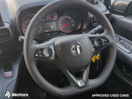 2023 Vauxhall Combo L1H1 2300 PRO S/S thumbnail