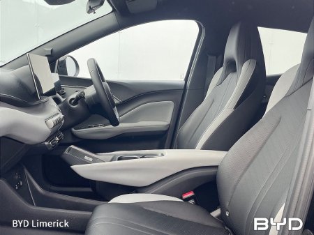 2025 BYD Dolphin 60kWh 204PS Comfort €24,950