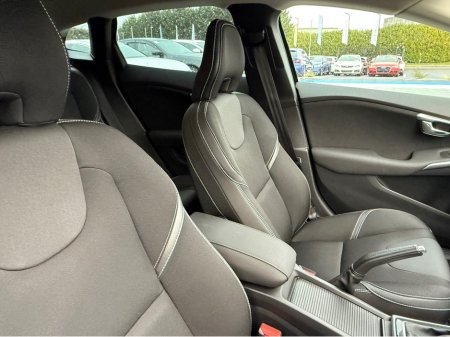 2019 Volvo V40 MOMENTUM - D4 2.0L DIESEL - AUTO - 12M WARRANTY - CAR: 1616 thumbnail