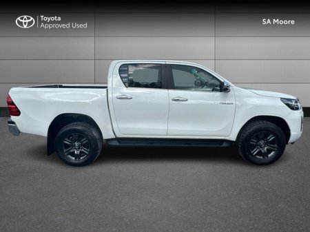 2023 Toyota Hilux SR5 DOUBLE CAB €46,995