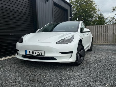 2021 Tesla Model 3 3 STANDARD RANGE +