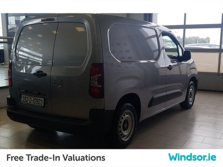 2025 Opel Combo L1H1 Komfort 1.5D €19,495