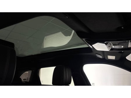 2022 Land Rover Range Rover Velar VELAR PHEV R-DYNAMIC 404 €49,950 thumbnail