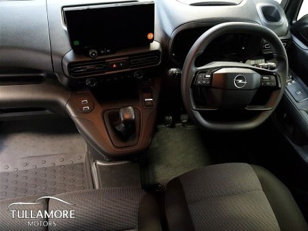 2024 Opel Combo SPORTIVE 1.5 Diesel €22,690