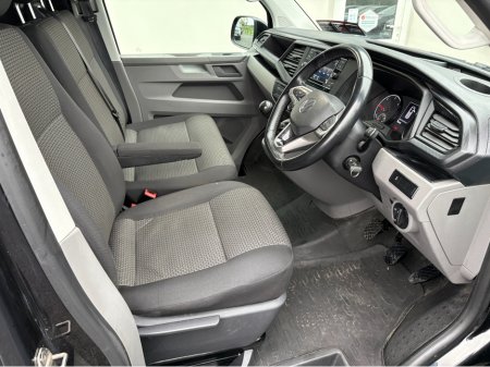2022 Volkswagen Transporter T6 LWB Trendline 2.0 TDI 110HP €15,950 thumbnail