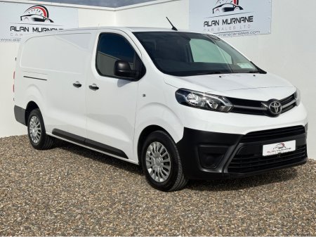 2022 Toyota Proace ICON L2 €15,500