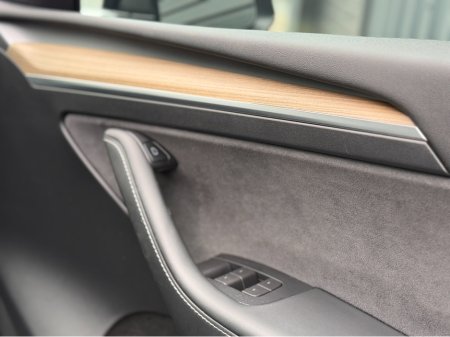 2021 Tesla Model 3 3 STANDARD RANGE PLUS €24,250 thumbnail