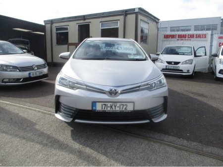 2017 Toyota Corolla 1.33 TERRA 4DR €11,500