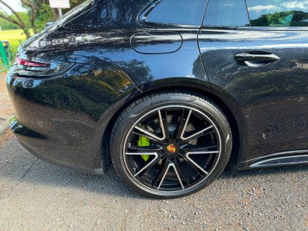 2018 Porsche Panamera SPT Turismo E HYB €62,884 thumbnail