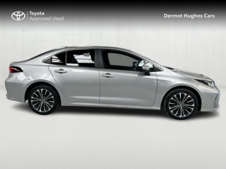 2024 Toyota Corolla SALOON LUNA SPORT €32,950