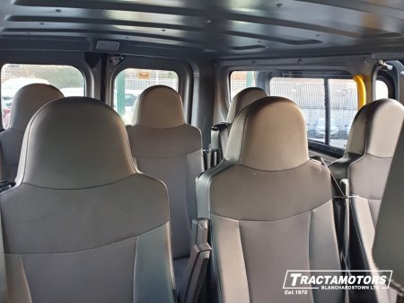 2024 Renault Trafic Passenger 9 SEAT AUTO 170HP RED EDITION €54,999 thumbnail