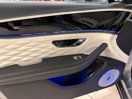 2025 Bentley Flying Spur 3.0 V6 E-HYBRID AZURE=AS NEW//HUGE SPEC=PAN ROOF//BALANCE OF BENTLEY WARRANTY=ONLY €150 ANNUAL ROAD TAX//TAILORED FINANCE PACKAGES AVAILABLE=TRADE INS €249,995 thumbnail