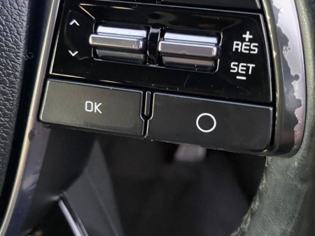 2019 Kia Sorento 7 Seater 2.2D Premium Spec IMMACULATE CONDITION* Privacy Glass, Rear Spoiler, Sat Nav, Heated Seats, Electric Seats, Cruise Control, Electric Windows, €27,900 thumbnail