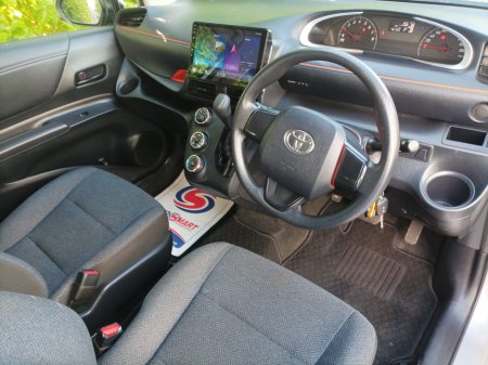 2017 Toyota Sienta 1.5 PETROL 7 SEATS COMPREHENSIVE SERVICE HISTORY (8 STAMPS) JUST FULLY SERVICED 2 YEAR NCT 1 YEAR ROAD TAX REVERSE CAMERA IMMOBILISER TOUCH SCREEN RADIO APPLE CAR PLAY + ANDROID AUTO LED HEADLIGHTS €15,695