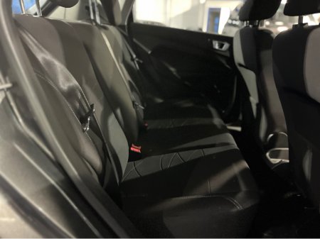2016 Ford Fiesta MCA ZETEC 1.5 75PS M5 4DR 5DR €8,950 thumbnail