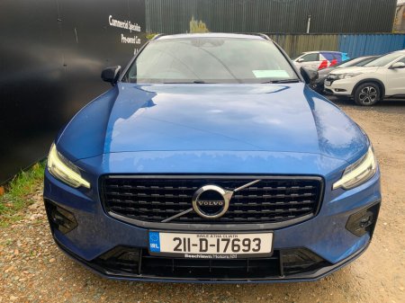 2021 Volvo V60 2.0 B4 197 BHP DSL R-DESIGN AUTO // ONE OWNER // FULL SERVICE HISTORY // STUNNING CONDITION 02/27 NCT // €270 ROAD TAX // €30,950 thumbnail