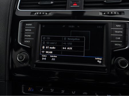 2017 Volkswagen Golf 2017 Golf 1.2tsi HIGHLINE/High spec/1yr warranty €16,888 thumbnail