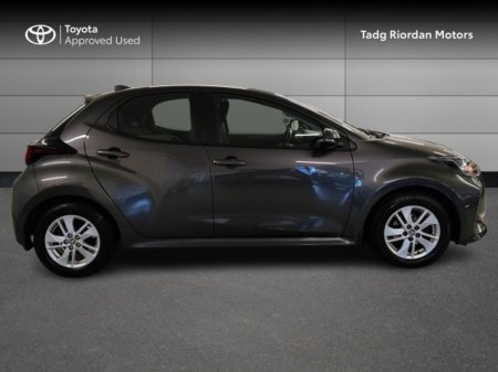 2022 Toyota Yaris 1.0 LUNA €20,950