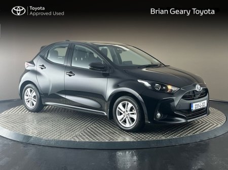 2023 Toyota Yaris HYBRID LUNA €24,450