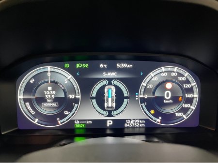 2023 Mitsubishi Outlander (New Model) HYBRID 2.4 PHEV 7 SEATER AUTOMATIC TOP SPEC MODEL www.bolandscarcentre.ie €39,900 thumbnail