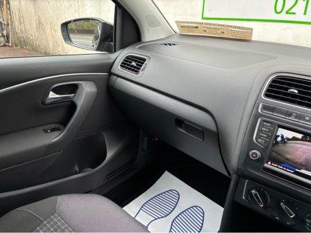 2016 Volkswagen Polo 1.2i TSI Petrol Automatic Comfortline €13,500 thumbnail