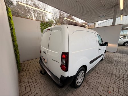 2017 Peugeot Partner PROFESSIONAL 1.6 BLUE HDI 75 3 €6,590 thumbnail