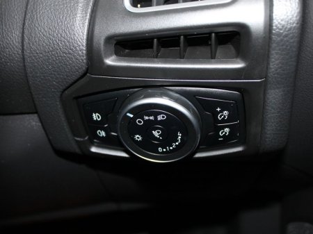 2017 Ford Focus Titanium1.5td 95PS 6SPD 4DR €12,250 thumbnail