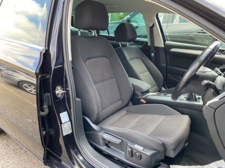 2018 Volkswagen Passat SE BUSINESS TDI BLUEMOTION TECHNOLOGY €15,950 thumbnail