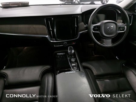 2021 Volvo S90 PHEV T8 R-Design €39,995