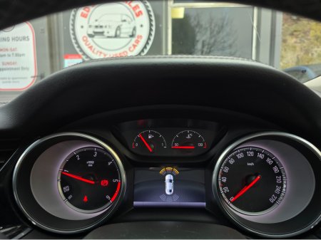 2018 Opel Insignia GRAND SPORT SRI 1.6 1 136PS 5DR €12,950 thumbnail