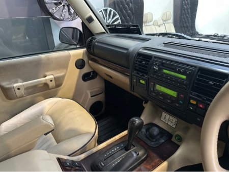 2004 Land Rover Discovery D2 TD5 HSE AUTO 7 SEATER €24,950 thumbnail