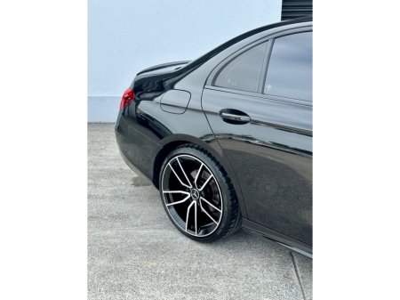 2017 Mercedes-Benz E Class  €25,996