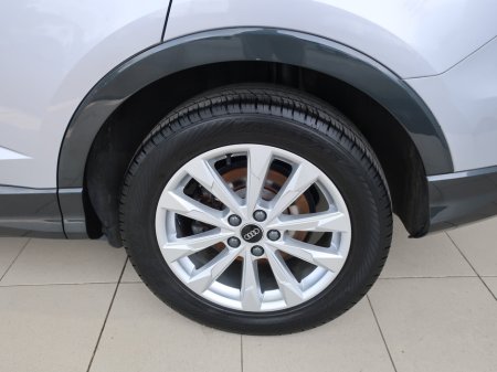 2022 Audi Q3 35 TDI 150HP S Tronic SE €39,995