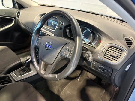 2015 Volvo V40 LOW KMS - AUTO - NEW NCT - REVERSE CAMERA €10,950 thumbnail